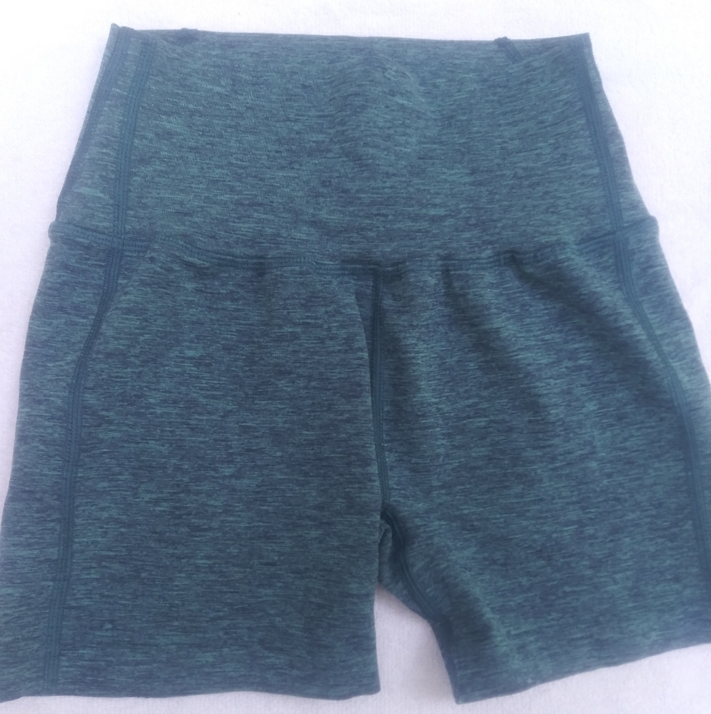 ON HOLD FOR CYNDYRELLA 18